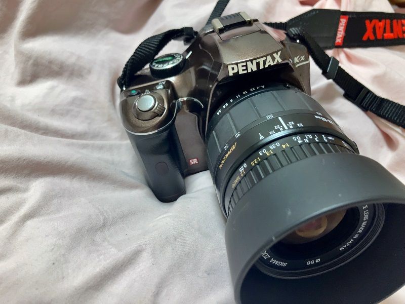 最新型 ペンタックス PENTAX K-x　　　　　　　0585 デジタルカメラ
